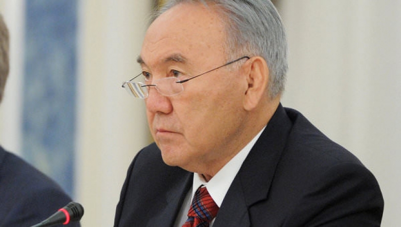 Назарбаев провел в Минске встречу с Порошенко