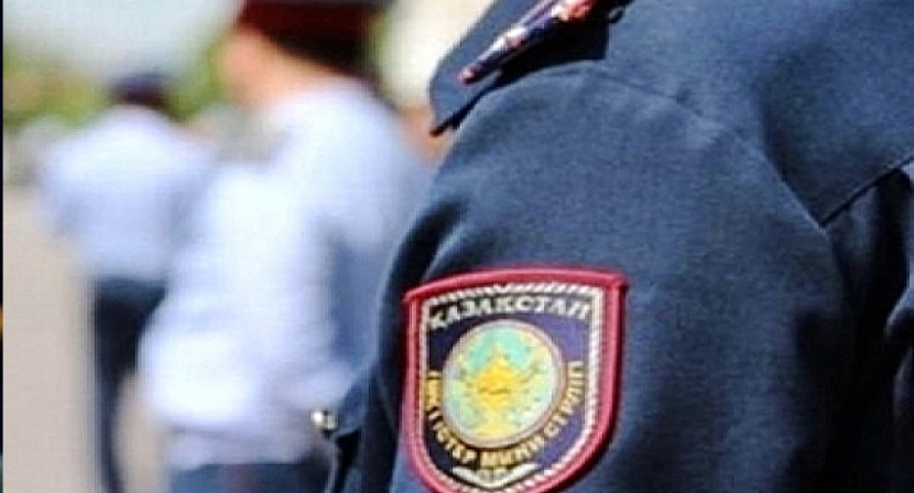 Полицейские навестили коллегу, спасшего автобус с детьми