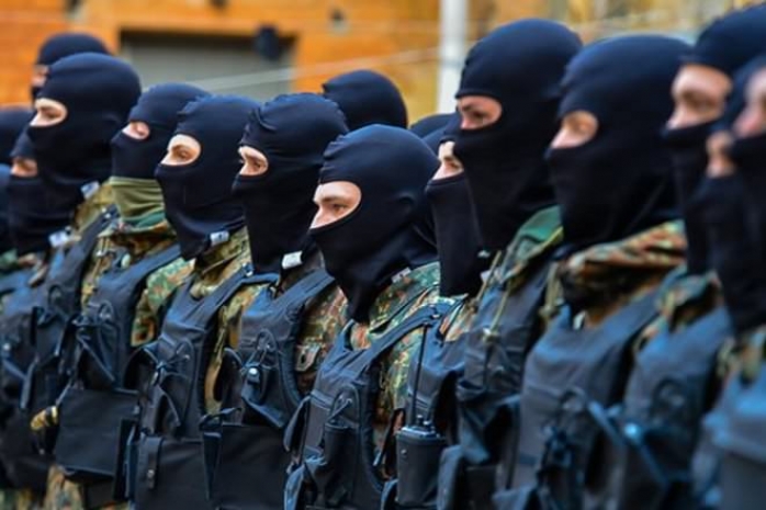 Украинский олигарх отправил свой батальон добивать ополченцев