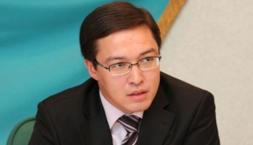 Глава Нацбанка объяснил июльское падение тенге