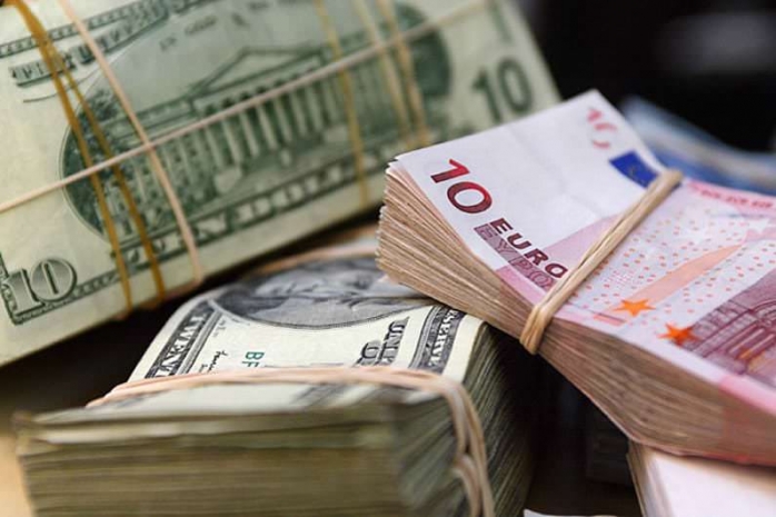РБ планируют вести расчеты с РФ в долларах или евро
