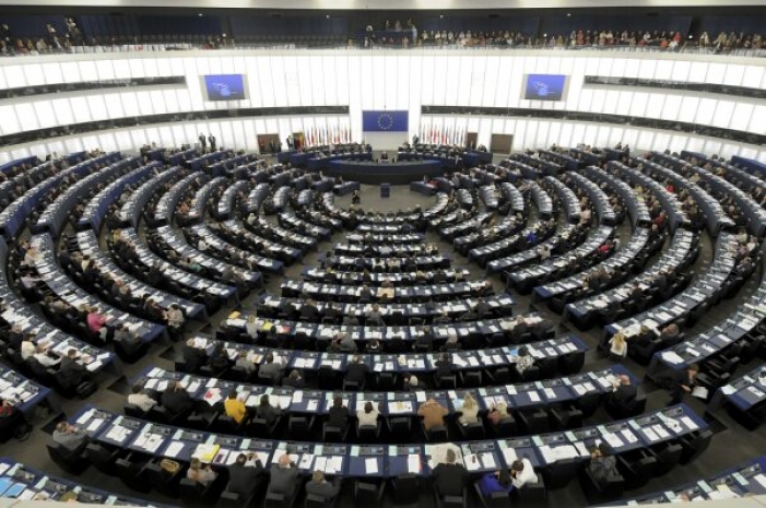 Европарламент создает вид, что может повлиять на Россию