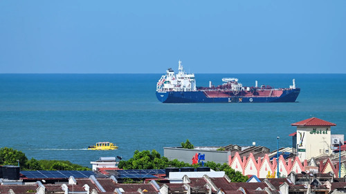 Блокада Ормузского пролива обостряет напряженность вокруг Малаккского пролива вблизи Сингапура, - Bloomberg