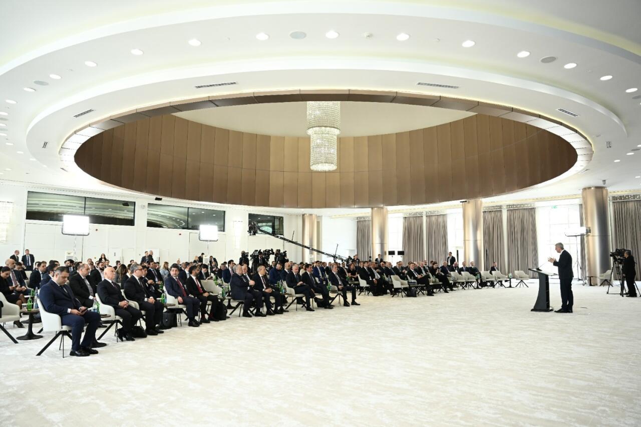 Azərbaycan və Çexiya sənaye və investisiya əməkdaşlığı üzrə memorandumlar imzaladı
