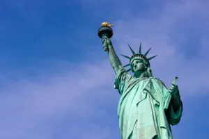 Впервые с 1994 года Fitch понизило рейтинг США с ААА до АА+