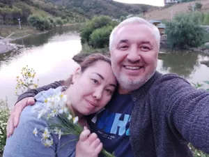 В Алматы задержана чета журналистов – дети бьют тревогу