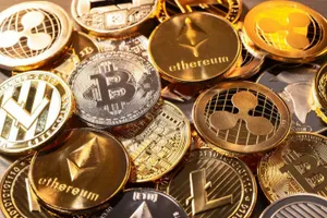 Запретить продажу и майнинг криптовалюты предложил Центробанк России