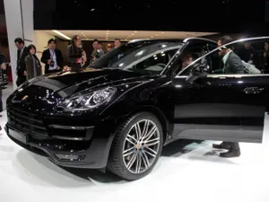 Porsche привез в Токио «младшего брата»