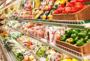 Опасные продукты выявлены на прилавках магазинов ВКО
