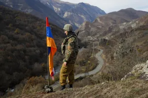 Армения и Азербайджан вновь заявили об обстрелах в приграничных районах