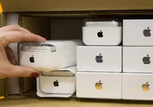 Apple выбыла из тройки лидеров по поставкам смартфонов в Россию
