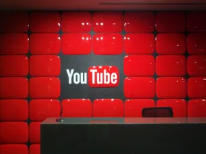 YouTube хочет запустить торговлю товарами с видео