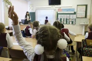 Начало школьного года в традиционном формате пообещали в России