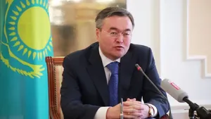 Мухтар Тлеуберди поздравил дипломатов с праздником