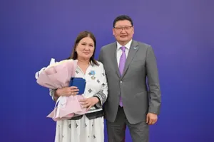 Подписка по принуждению: депутат из области Абай призывает заставлять учителей читать газеты