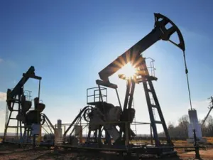 Нефть дорожает после данных о неожиданном снижении запасов в США