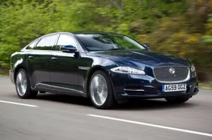 Владельцы Jaguar смогут управлять своими машинами с помощью часов