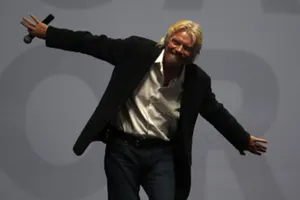 Брэнсон пообещал стать первым космонавтом на Virgin Galactic