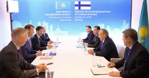 Нурсултан Назарбаев встретился с главой «Nokia» Ристо Сииласмаа