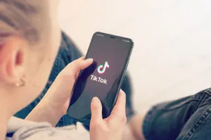 Қырғызстан президентінен TikTok-ты бұғаттауды алып тастау сұралуда