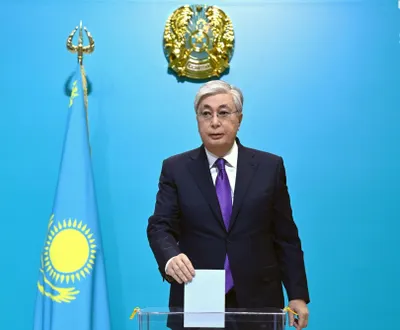 Вправе ли Токаев баллотироваться в президенты по новой Конституции – юрист